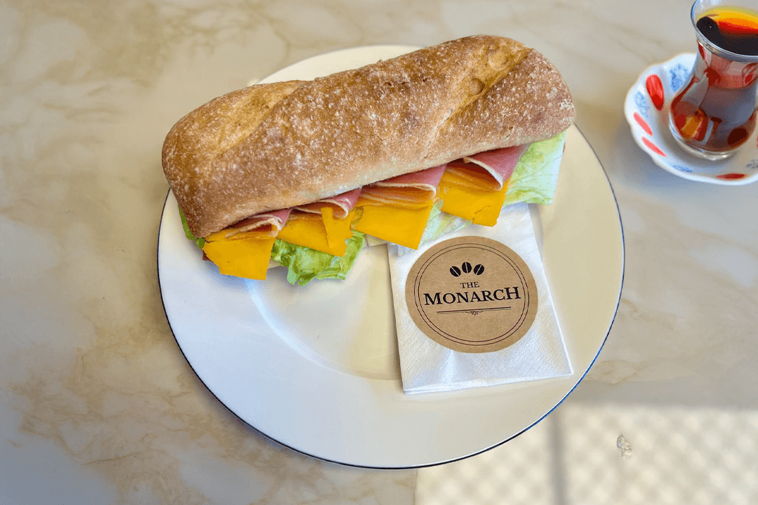 Dana Jambon Sandviç + Çay